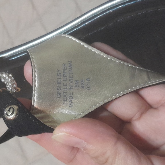 Guess GFShelsy Sandal - Picture 4 of 4